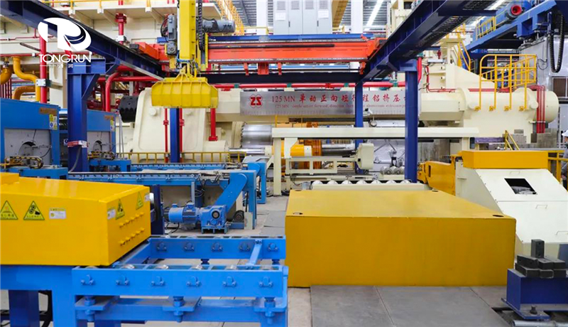 鳳鋁12500T超大型擠壓生產線